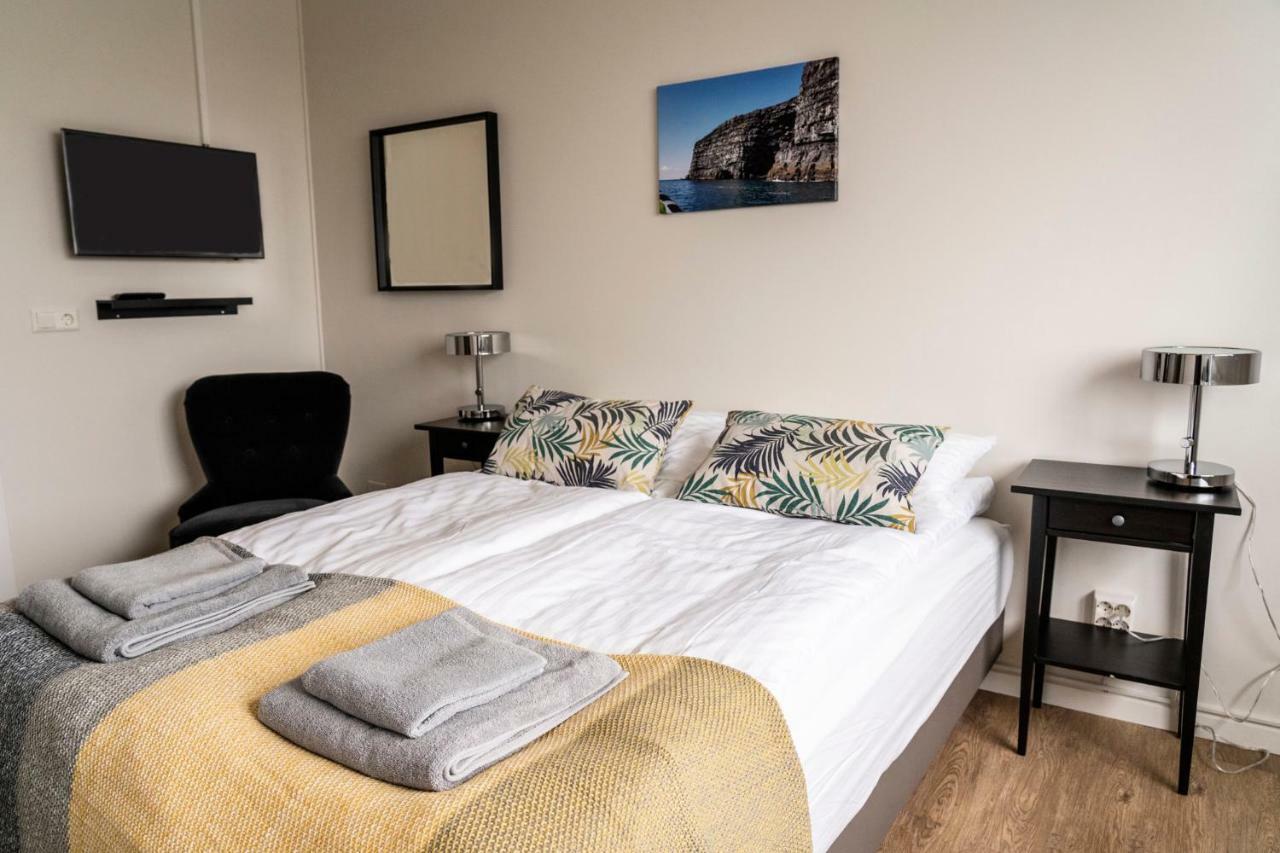 Black Beach Guesthouse Thorlakshofn Экстерьер фото